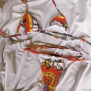 NWOT Pretty Little Thing bikini